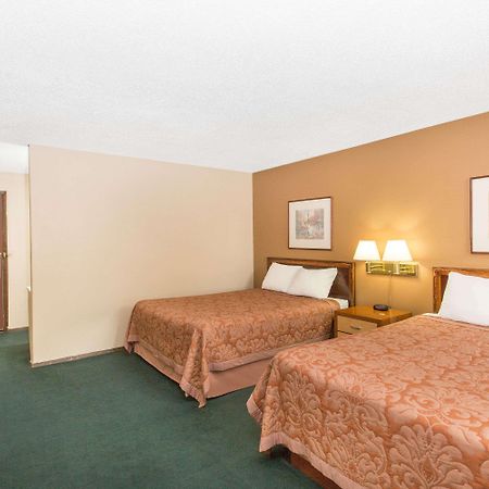 Travelodge Denison Екстериор снимка